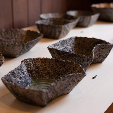 炭化錆彩 変形鉢 気まぐれサイズ