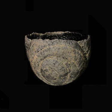 炭化錆彩 変形鉢